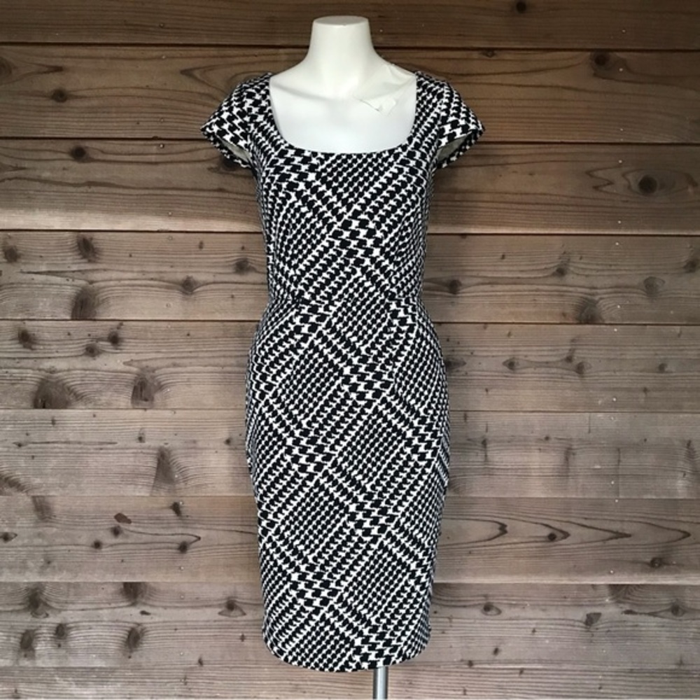 Victoria Secret Black & White Houndstooth Cap Sleeve Bodycon Sheath Dress Size 4